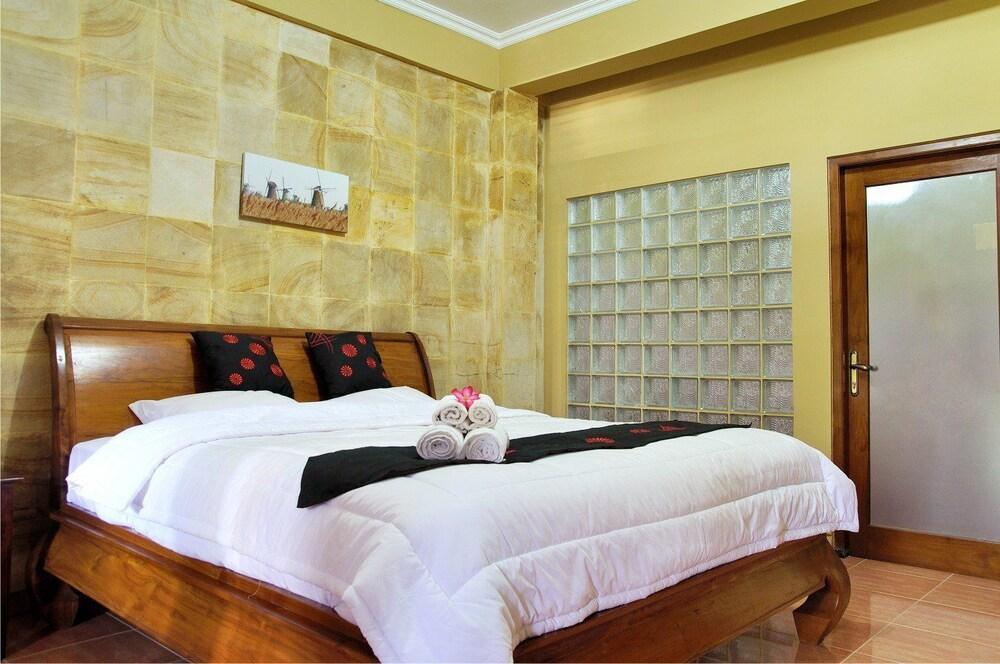 Ndalem Bantul Hotel Gandok Exterior foto